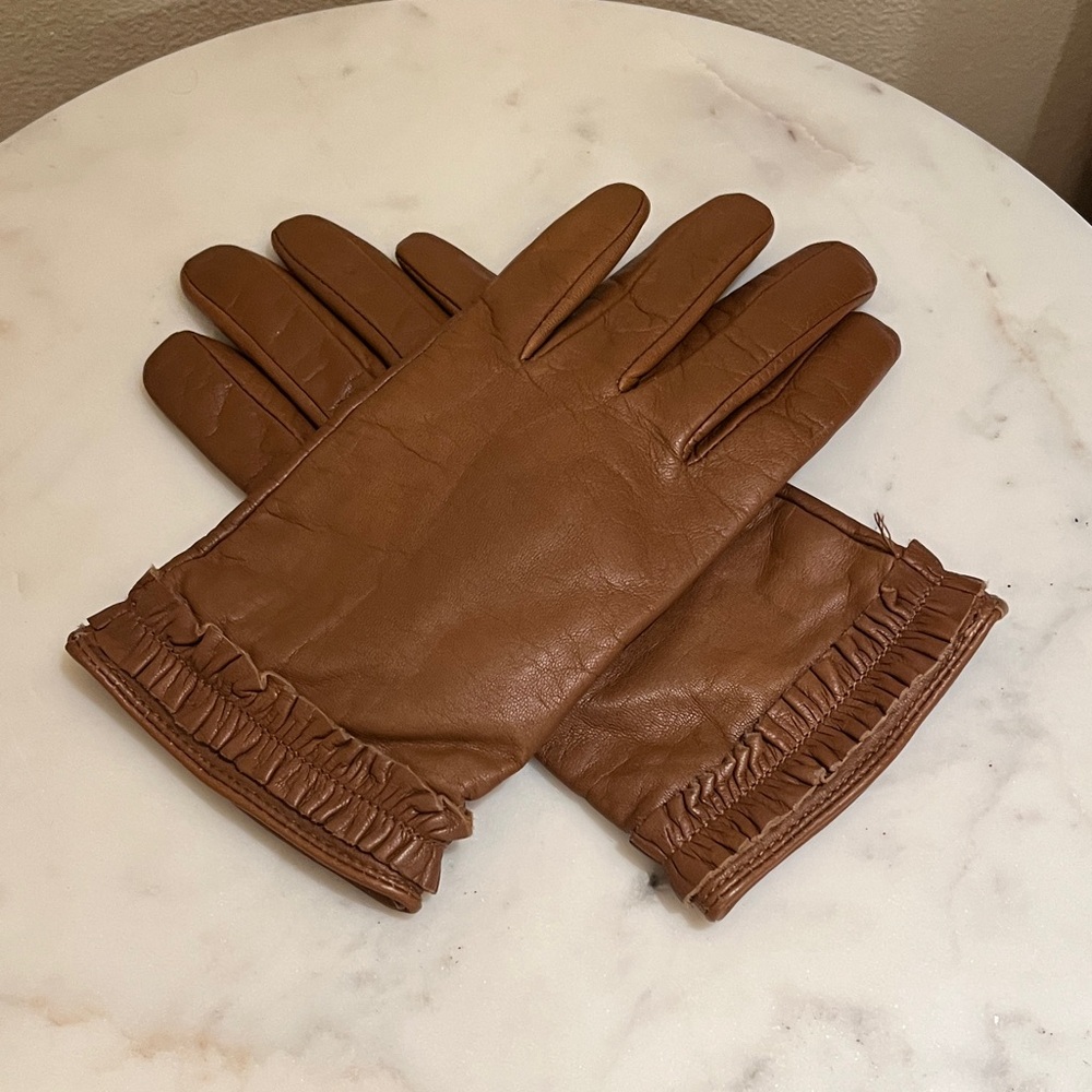Banana Republic Camel Leather Gloves